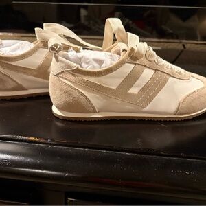 Free People Cream and Tan Sneakers Sz 6.5